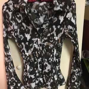 Pleated button down top in brown tones